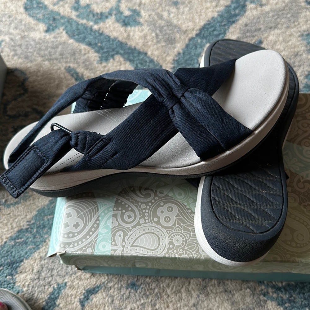 Clarks cloud steppers size 9M